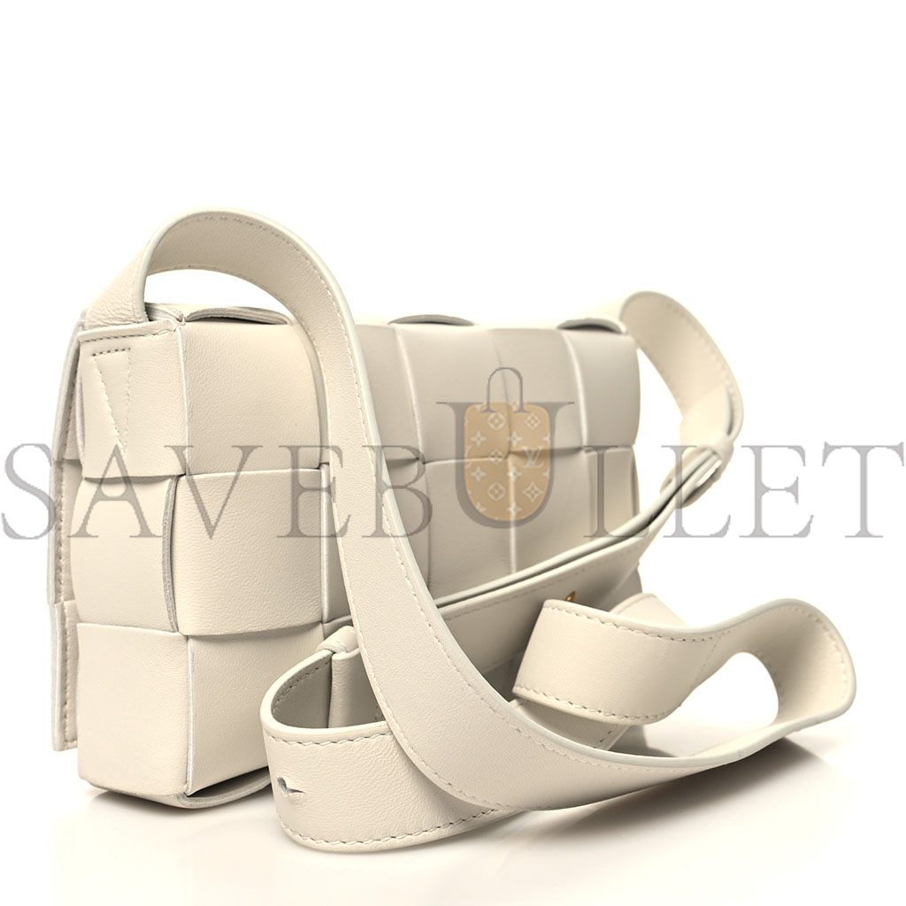 BOTTEGA VENETA LAMBSKIN MAXI INTRECCIATO SMALL CASSETTE CROSSBODY BAG WHITE (19*10*4cm)