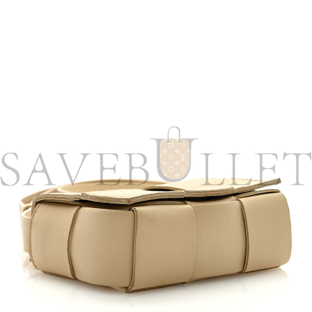 BOTTEGA VENETA LAMBSKIN MAXI INTRECCIO CANDY CASSETTE CROSSBODY BAG PORRIDGE GOLD (12*9*4cm)