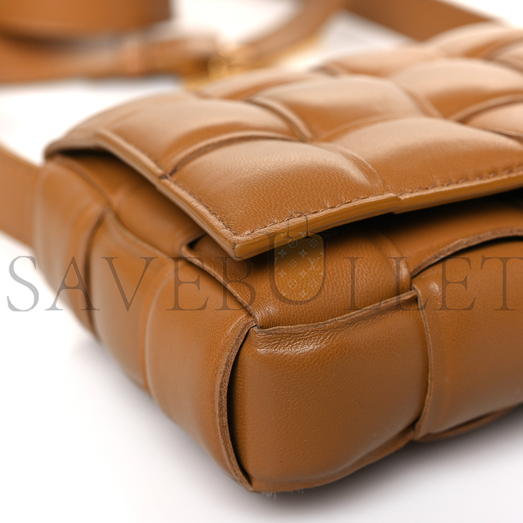 BOTTEGA VENETA NAPPA MAXI INTRECCIO PADDED CASSETTE CROSSBODY BAG CARAMEL  (25*17*6cm)