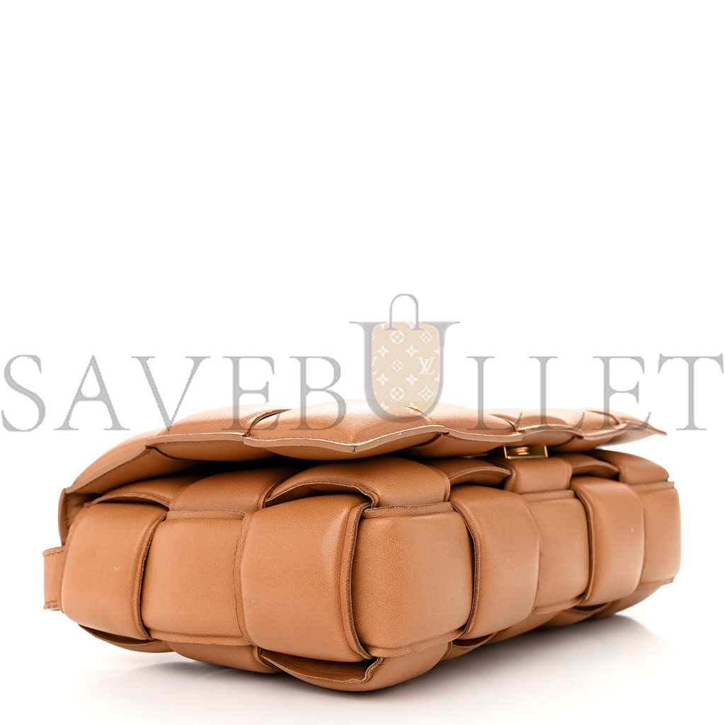 BOTTEGA VENETA NAPPA MAXI INTRECCIO PADDED CASSETTE CROSSBODY BAG CARAMEL (25*18*8cm)