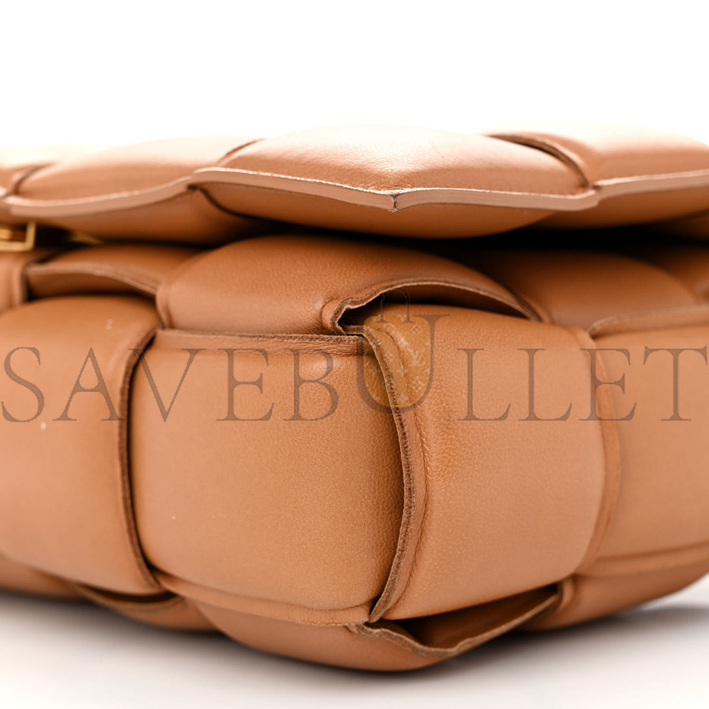 BOTTEGA VENETA NAPPA MAXI INTRECCIO PADDED CASSETTE CROSSBODY BAG CARAMEL (25*18*8cm)